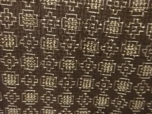 アンティーク　幾何学模様織り出し本場泥大島紬着物